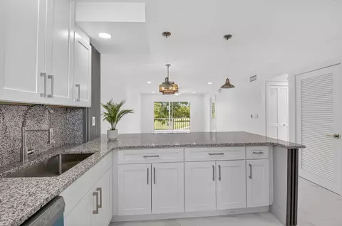 9886 Marina Blvd #622, Boca Raton, FL 33428