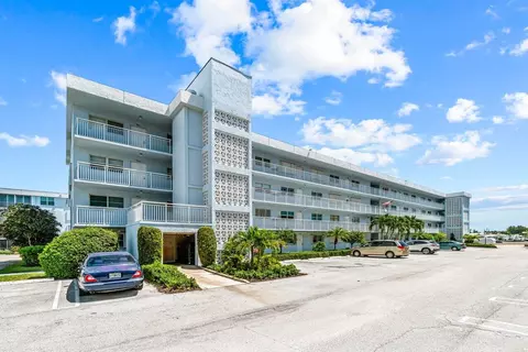 2018 S Federal #A408, Boynton Beach, FL 33435
