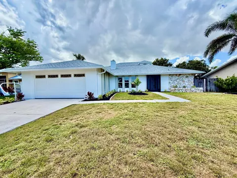 1898 SE Fallon Dr, Port Saint Lucie, FL 34983