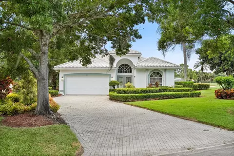 1401 SE Glencoe Ct, Port Saint Lucie, FL 34952