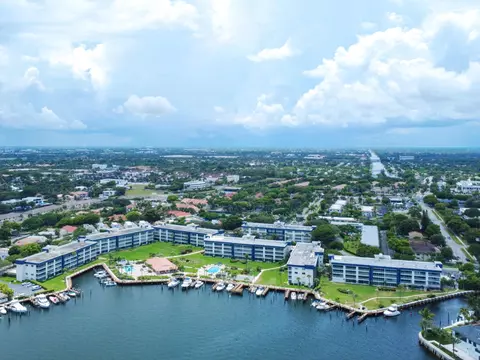 3421 Spanish Trl #329, Delray Beach, FL 33483