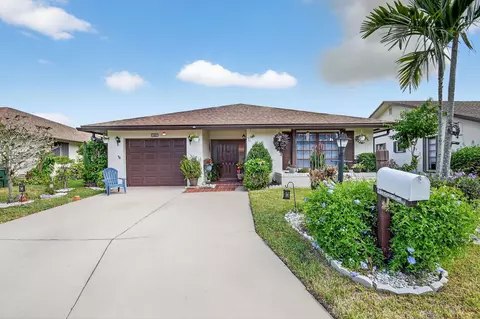 6119 Peachtree Ln, Greenacres, FL 33463