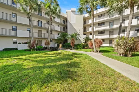 2440 Deer Creek Country Clb #306-C, Deerfield Beach, FL 33442