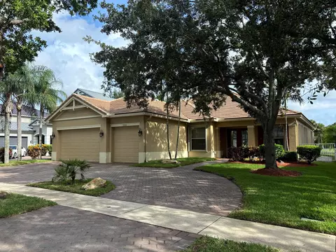 9386 Madewood Ct, West Palm Beach, FL 33411