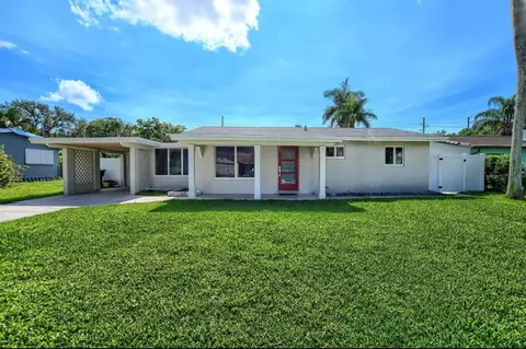 126 NW 3rd Ct, Boca Raton, FL 33432