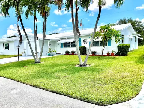 136 NW 10th Ct, Boynton Beach, FL 33426