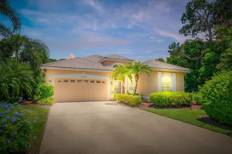 1543 SE Holyrood, Port Saint Lucie, FL 34952