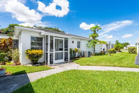 10084 Meridian Way N #9, Palm Beach Gardens, FL 33410