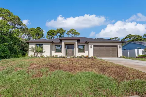 6005 Seagrape Dr, Fort Pierce, FL 34982