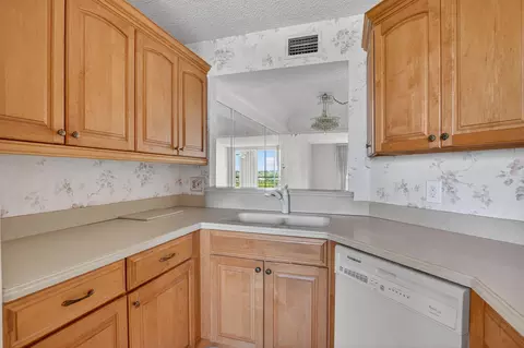 23277 Barwood Ln N #406, Boca Raton, FL 33428