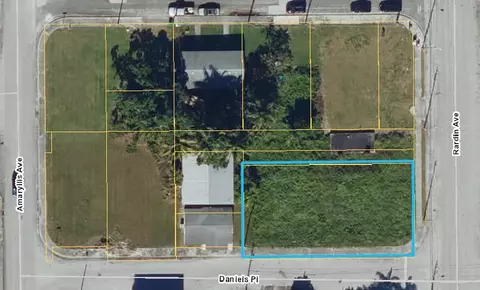 * Daniel Place, Pahokee, FL 33476