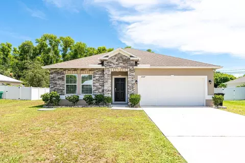 2067 SE Berkshire Blvd, Port Saint Lucie, FL 34952