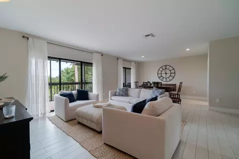 11355 Pond View Dr #D203, Wellington, FL 33414