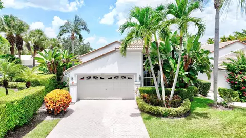 4737 Carlton Golf Dr, Lake Worth, FL 33449