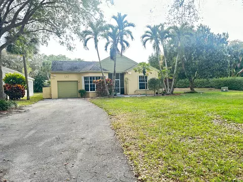 7729 Forest Green Ln, Boynton Beach, FL 33436