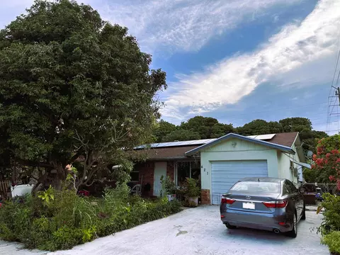 421 NW 7th Ct, Boynton Beach, FL 33426