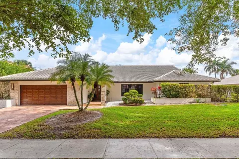 264 Deer Creek Woodlake Cir, Deerfield Beach, FL 33442