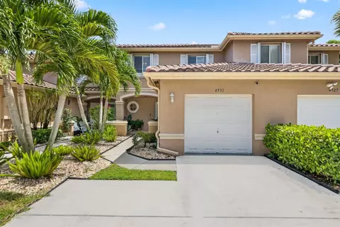 4931 Pinemore Ln, Lake Worth, FL 33463