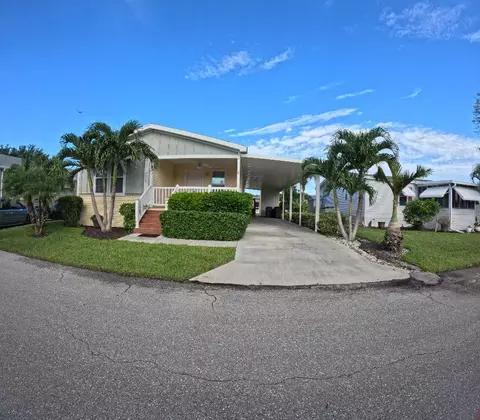 6119 N Ficus Ln, Lantana, FL 33462