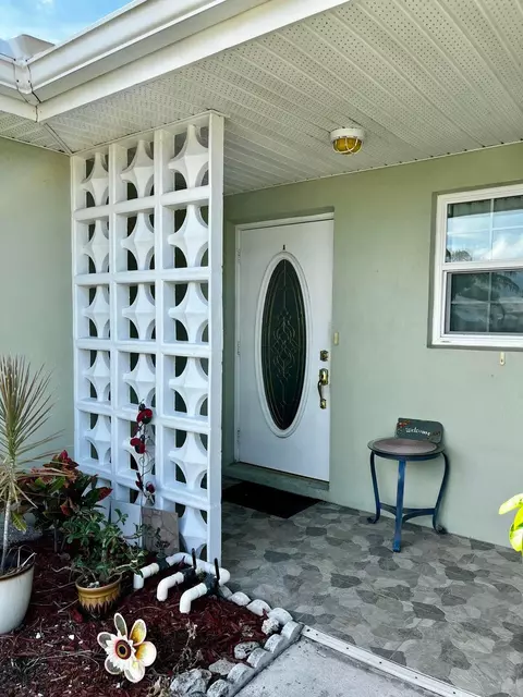 910 Savannas Point Dr #A, Fort Pierce, FL 34982