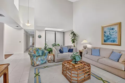 19600 Sawgrass Cir #2604, Boca Raton, FL 33434