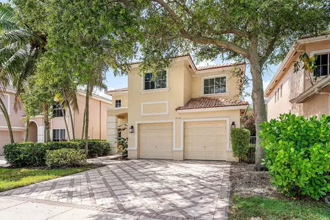 9724 Vineyard Ct, Boca Raton, FL 33428