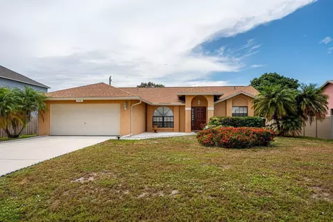2440 SE Toledo Ave, Port Saint Lucie, FL 34952