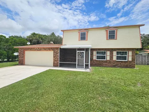 3208 Memory Ln, Fort Pierce, FL 34981