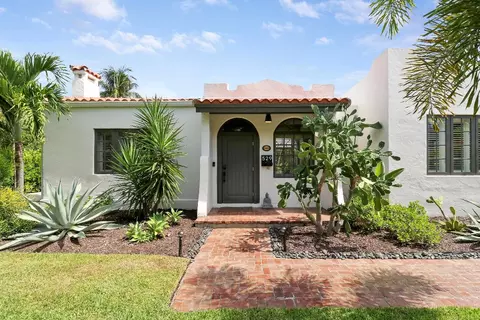 529 Biscayne Dr, West Palm Beach, FL 33401