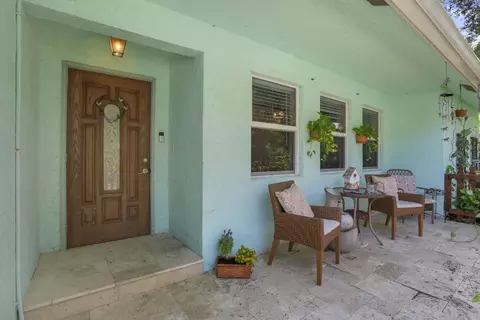 1512 Hummingbird, Delray Beach, FL 33444