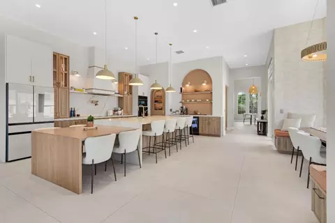 5630 N Sterling Rnch, Davie, FL 33314