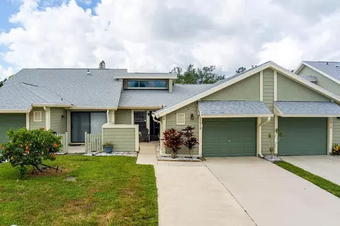 1518 SE Dewberry Ct, Port Saint Lucie, FL 34952