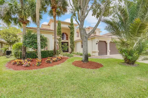 9481 Campi Dr, Lake Worth, FL 33467