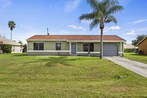 621 SW Stillman Ave, Port Saint Lucie, FL 34953