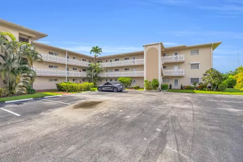 2724 Garden Dr S #108, Lake Worth, FL 33461