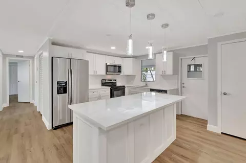 18005 Huapi Bay, Boynton Beach, FL 33436