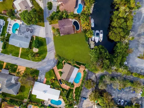462 NE 9th Ave NE, Deerfield Beach, FL 33441