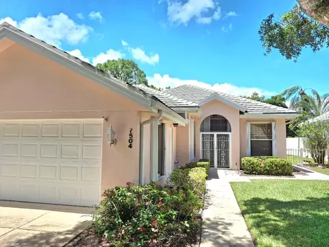 7504 SE Marsh Fern Ln, Hobe Sound, FL 33455