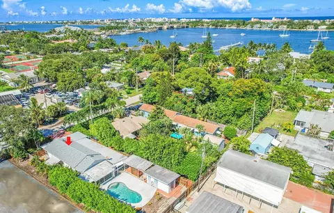 110 E Lake Worth, Lantana, FL 33462