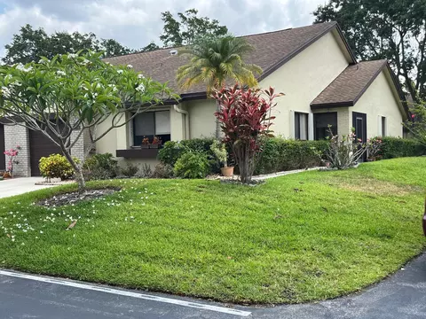 139 Meander Cir, Royal Palm Beach, FL 33411