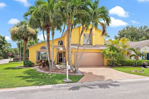 119 Hammocks Dr, Greenacres, FL 33413