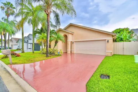 1456 Waterway Cove Dr, Wellington, FL 33414