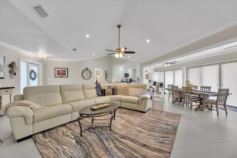 1127 E Seminole #15C, Jupiter, FL 33477