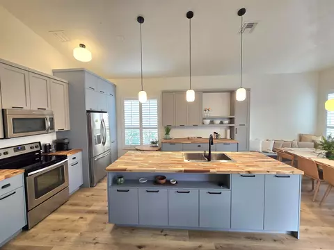 6001 Spring Lake Ter, Fort Pierce, FL 34951