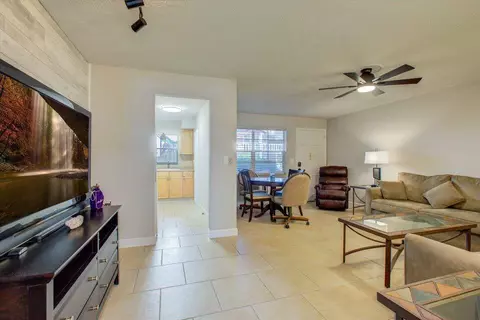 160 NE 8th Ave #26A, Hallandale Beach, FL 33009