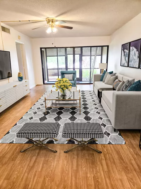 2050 Oleander Blvd #4-106, Fort Pierce, FL 34950