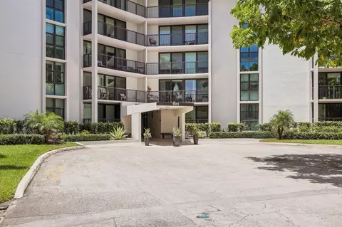 1301 River Reach Dr #119, Fort Lauderdale, FL 33315