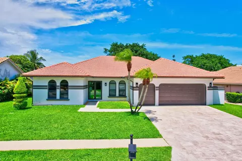 10099 Canoe Brook Cir, Boca Raton, FL 33498