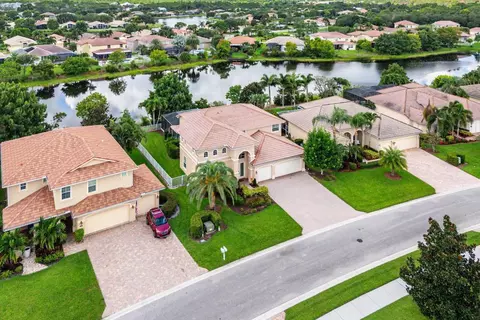 1414 SE Se Smt, Stuart, FL 34997
