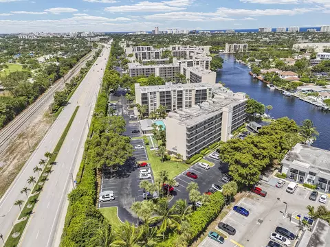 21 Royal Palm Way #405, Boca Raton, FL 33432